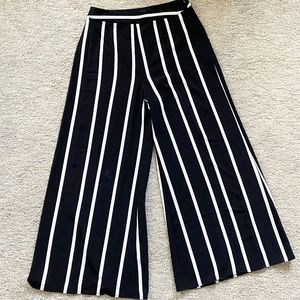 Who What Wear Wide Leg Cropped Stripped Pants Size 4